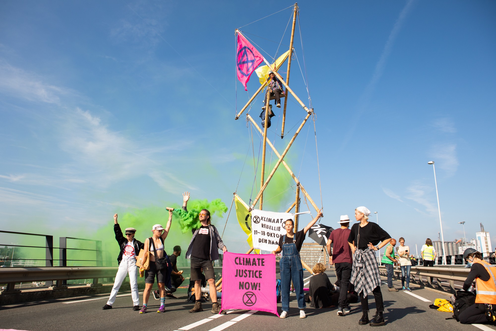 activists shut down shell pernis