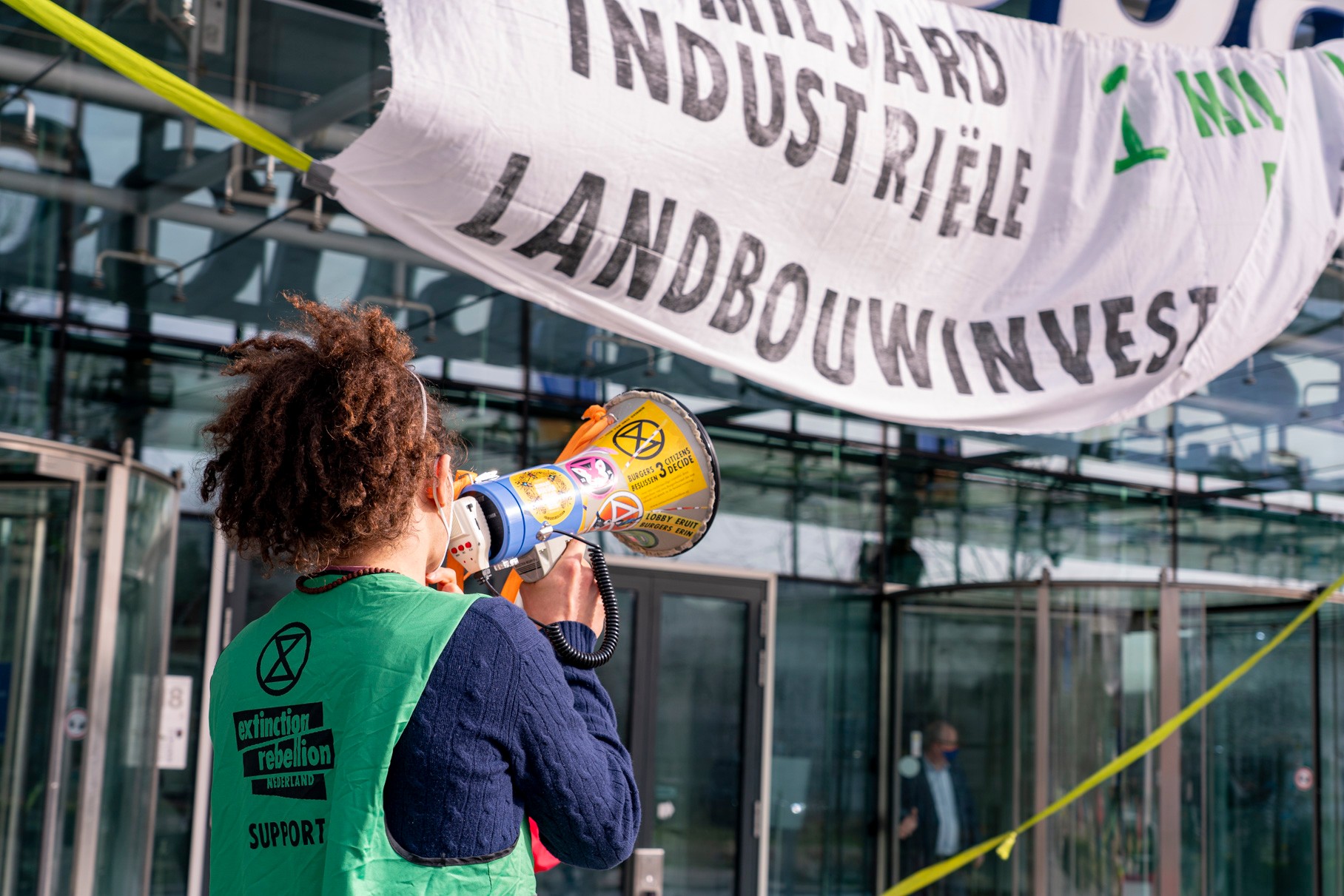 Petitie Aanbieden Aan De Rabobank Extinction Rebellion Nederland